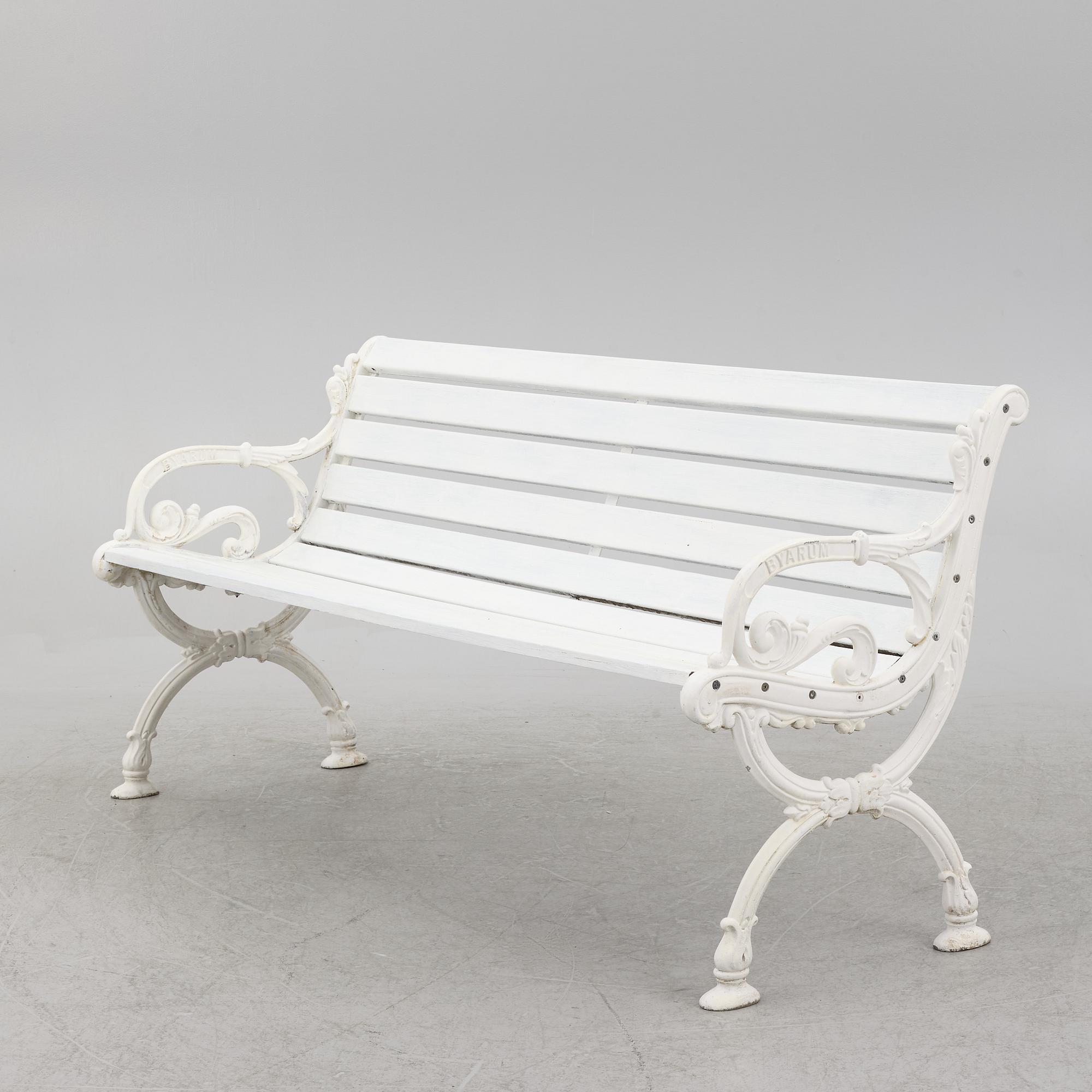 A garden sofa, a table and a pair of chairs, Byarums bruk.
