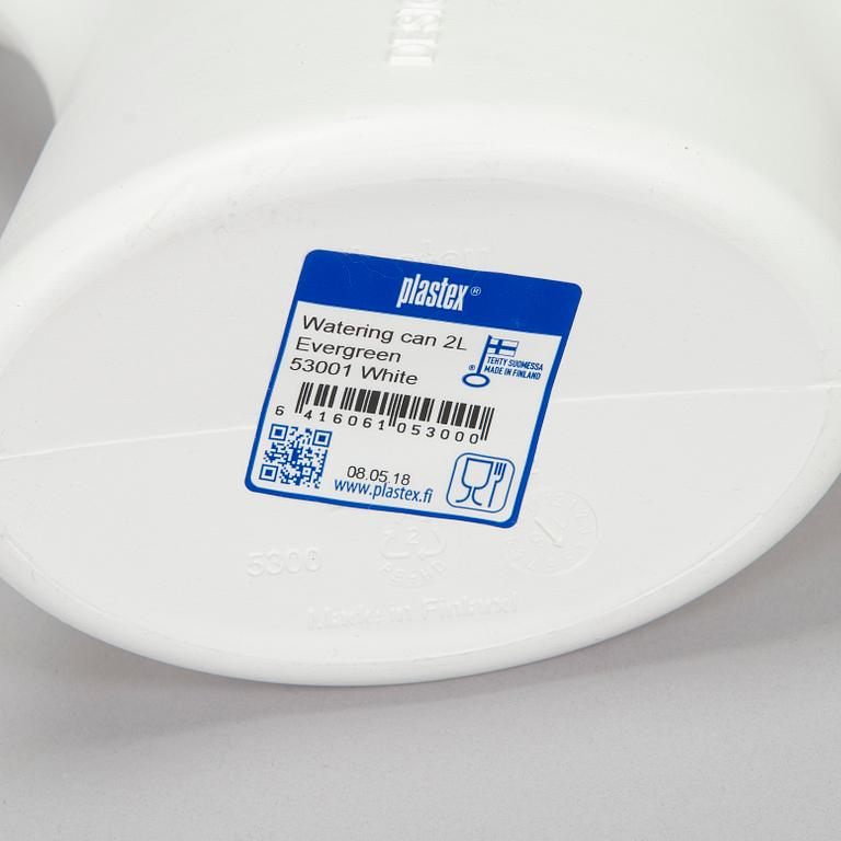 Eero Aarnio, erä kodintuotteita, 13 kpl, eri valmistajia.