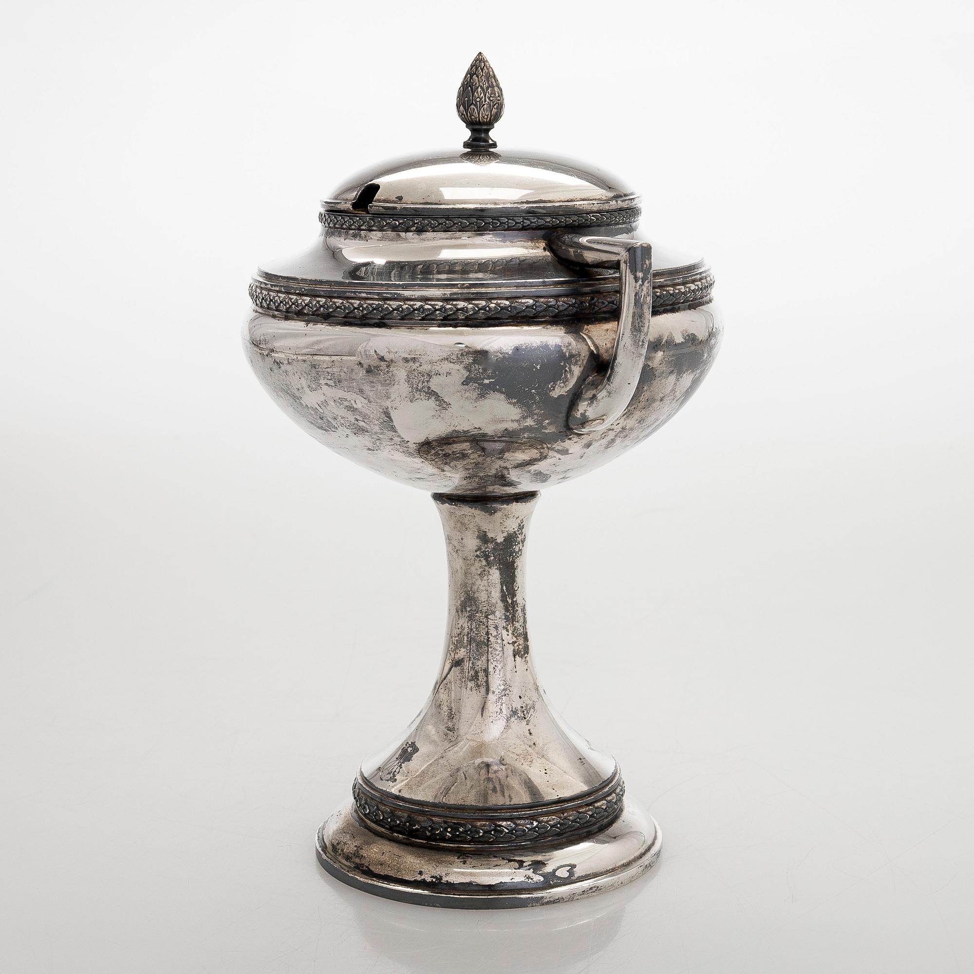 Sockerskål på fot, silver, Finlands Guldsmeds ab, Åbo 1916.