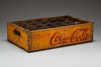 DRICKABACK, trä, Coca-Cola, omkring 1900-talets mitt.