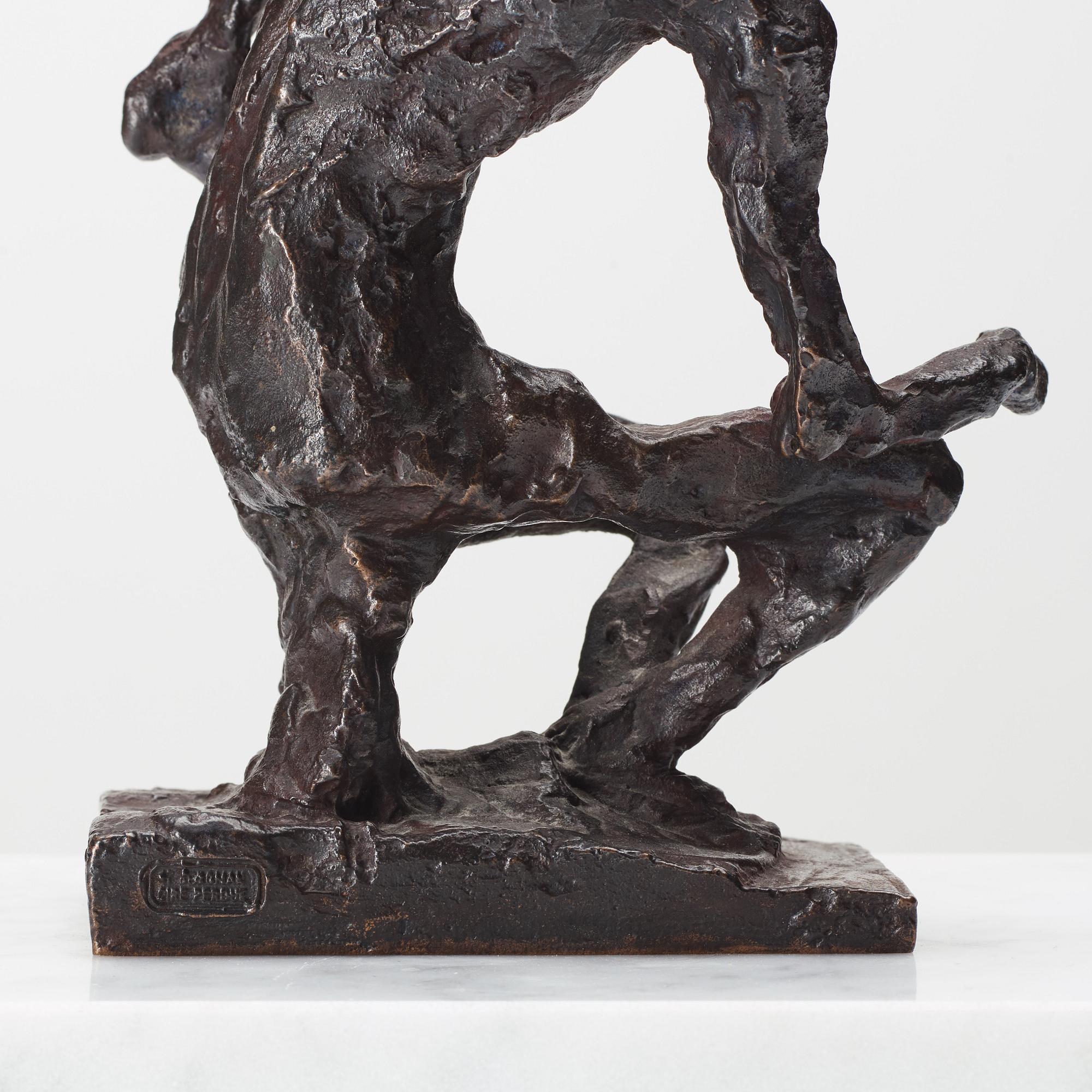 Asmund Arle, skulptur, signerad Asmund Arle samt gjutarmärkt H. Bergman Cire Perdue.