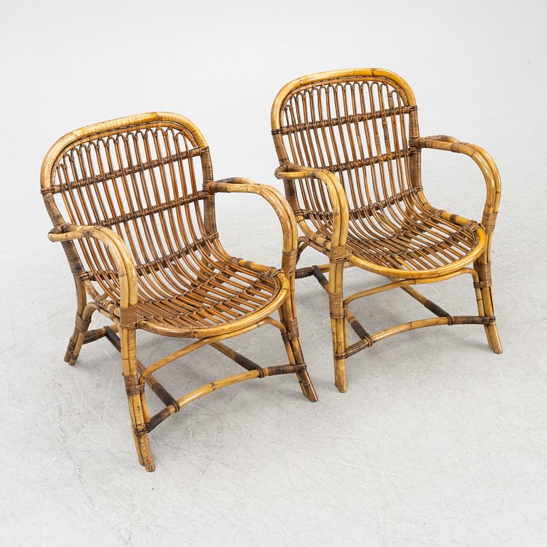 Fåtöljer, 4 st och bord, 1940/50-tal.