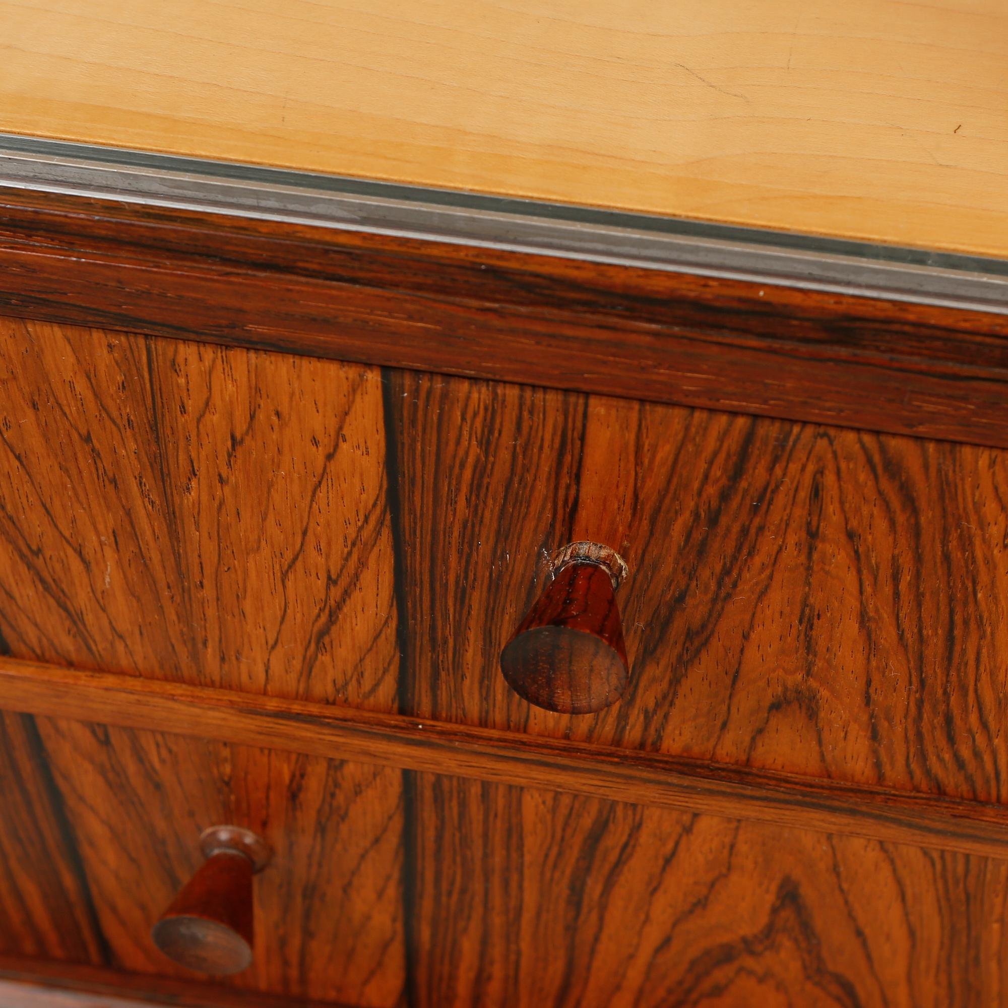 A vitrine by Svante Skogh, Seffle Möbelfabrik, second half of the 20th century. CITES-certificate.