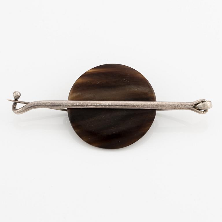 brosch, sterlingsilver med horn.