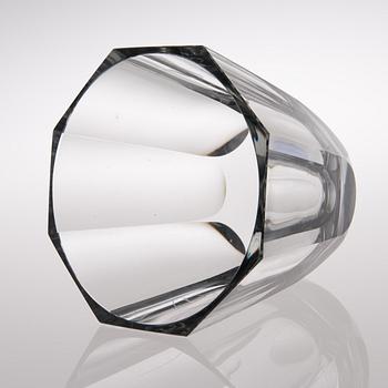 A glass vase signed G. Hongell Karhula -45.