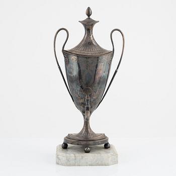 A silver plated samovar, around the year 1900.