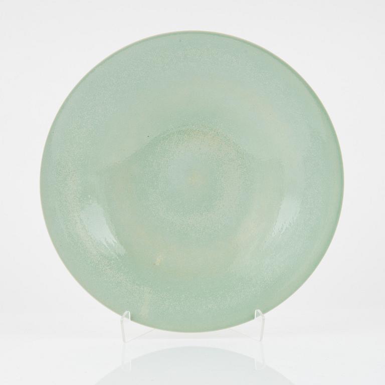 Per Hammarström, a stoneware dish, signed and dated 1987.