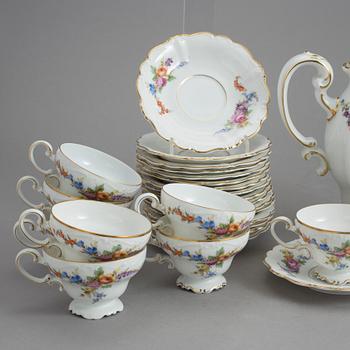 KAFFESERVIS, 23 delar, delar, porslin, "Pompadour", Rosenthal, 1900-talets första hälft.