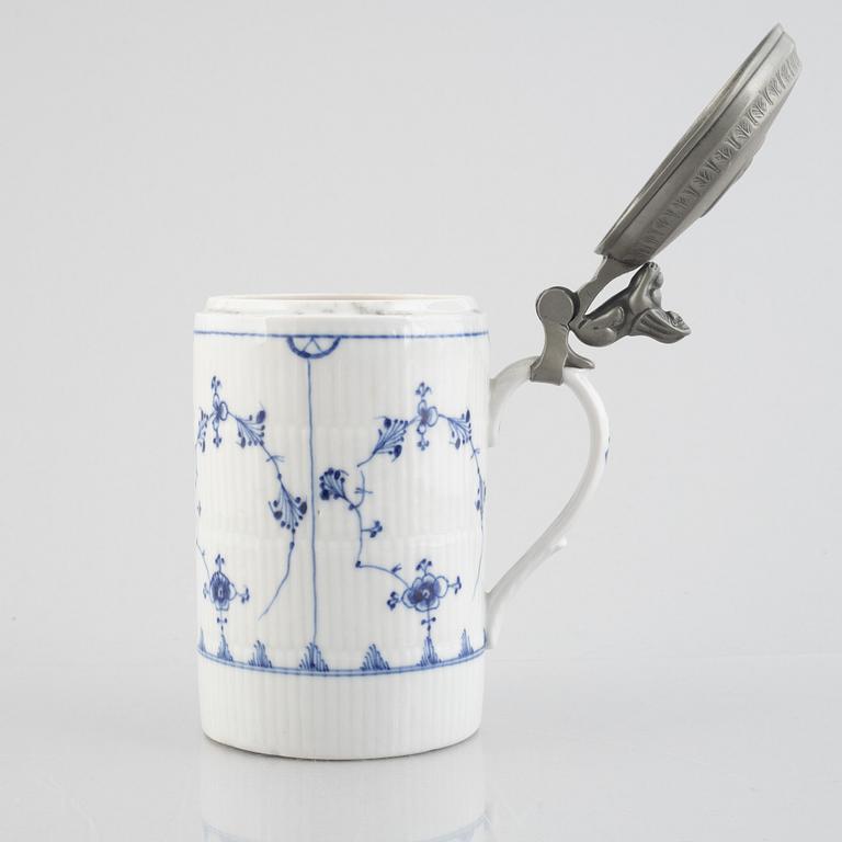 A 'Blue Fluted Plain' / 'Musselmalet rifflet' beer mug with pewter fittings, Royal Copenhagen, first part of the 19th c.