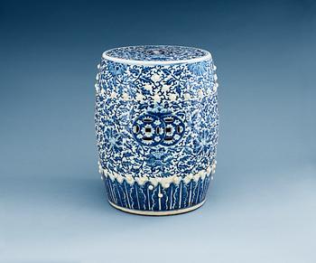 A blue and white garden seat, Qing dynasty, 19th Century.