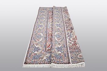 A carpet, Old Esfahan, part silk, ca 308 x 202 cm.