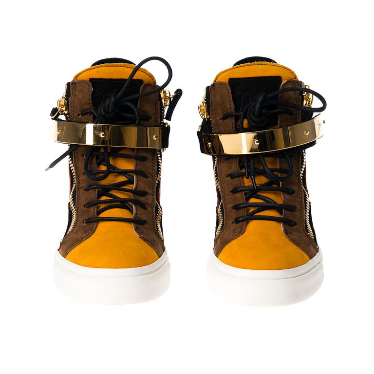 KENGÄT, Giuseppe Zanotti.