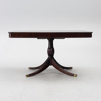 Matsalsbord,  Engelsk stil, tidigt 1900-tal.