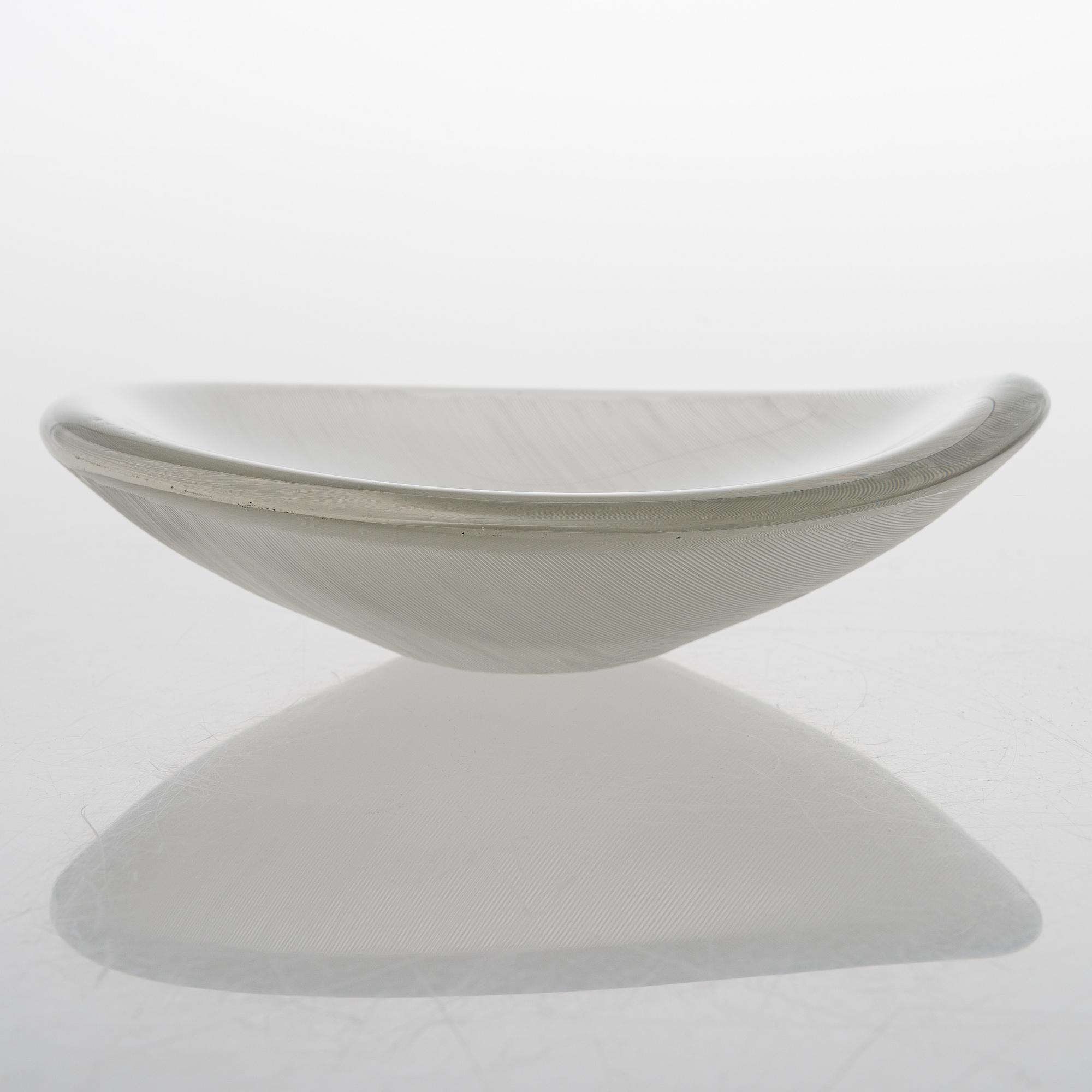 TAPIO WIRKKALA, A '3337' glass bowl, signed Tapio Wirkkala Iittala -58.