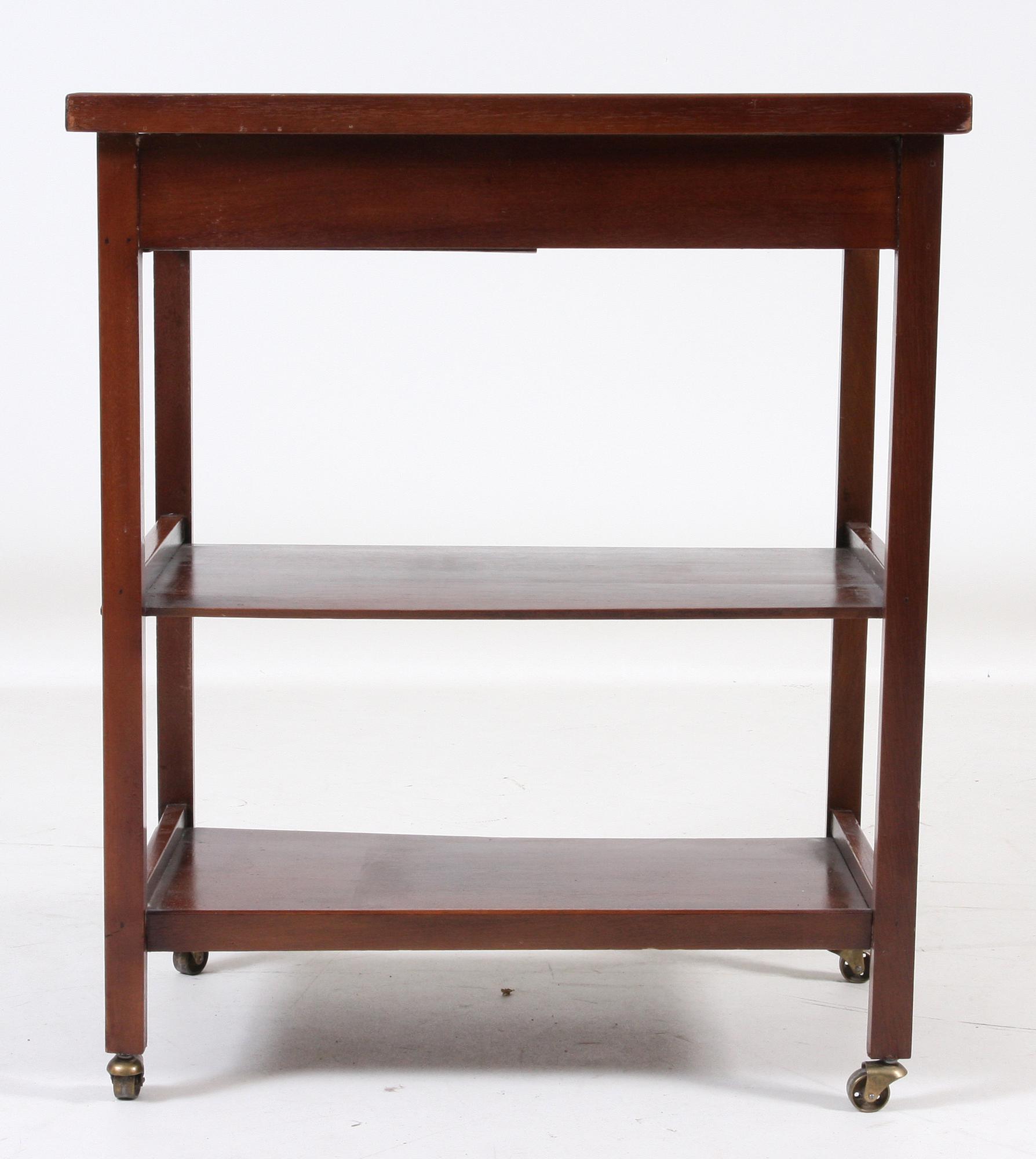 SERVERINGSVAGN, 1900-talets första hälft.