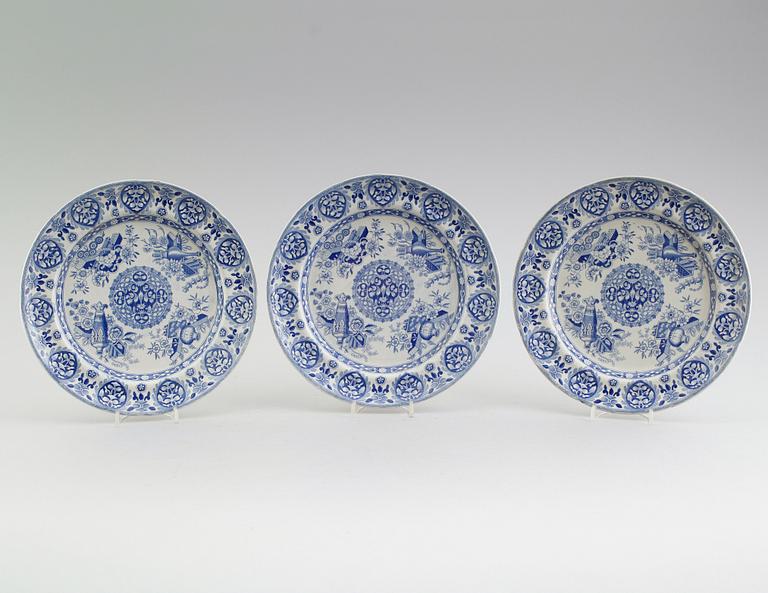 TALLRIKAR, 3 st, flintgods, England, 1800-talets första hälft.