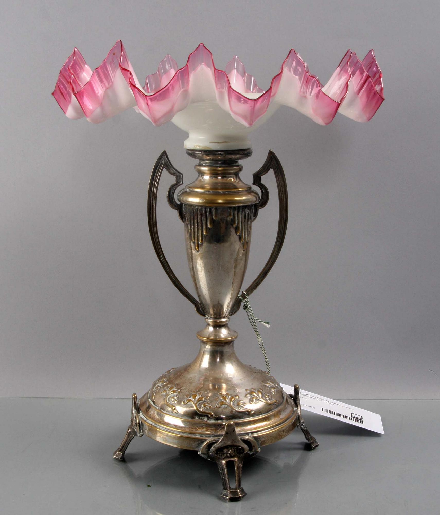 UPPSATSSKÅL, vitmetall samt glas, 1900-talets första hälft.