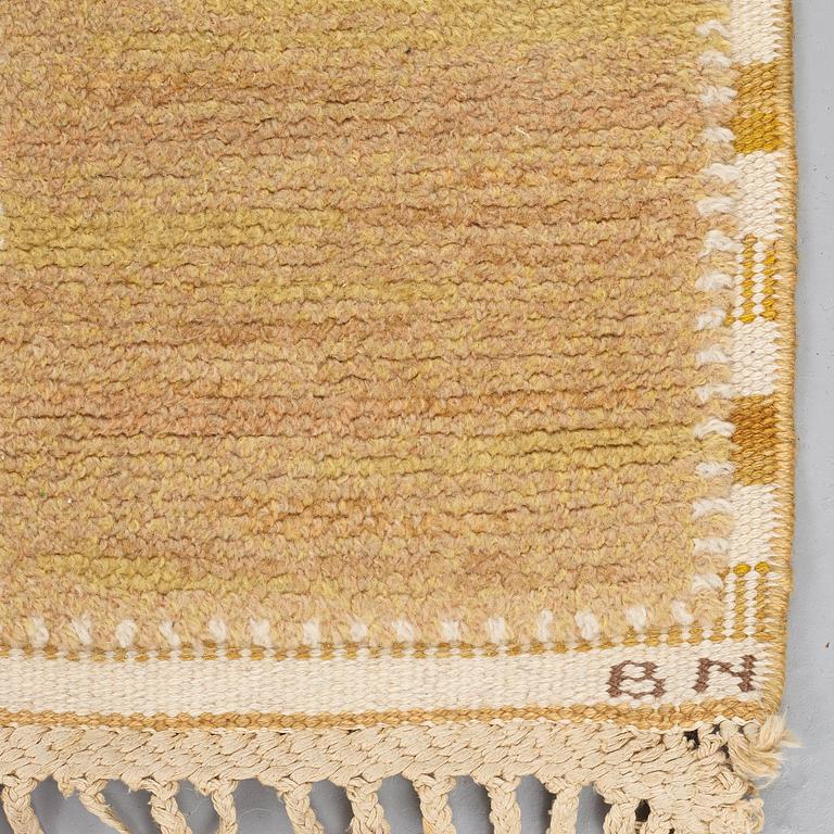 Barbro Nilsson, MATTA, "Gyllenrutan, ljus", reliefflossa, ca 203 x 180,5 cm, signerad AB MMF BN.