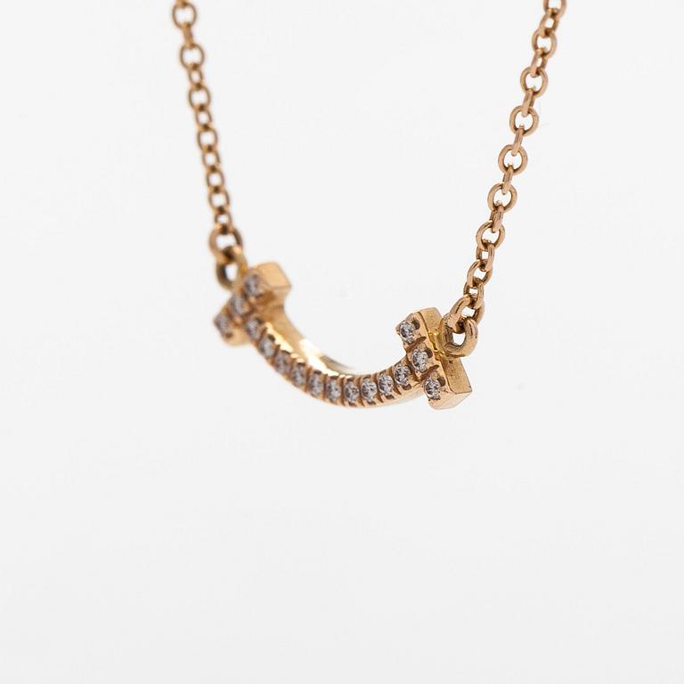 Tiffany & Co, kaulakoru, "T Smile", 18K kultaa ja briljanttihiottuja timantteja.