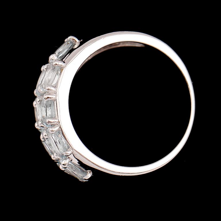 RING, sterlingsilver, akvamariner tot ca 3.20 ct.