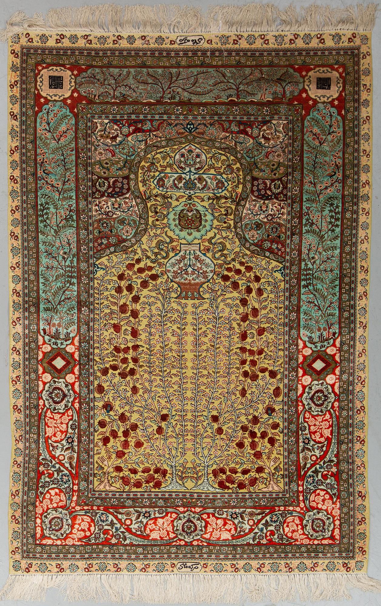 A CARPET, Oriental silk souf (relief), probably Chinese ca 184,5 x 124 cm.