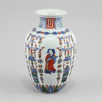 VAS, porslin, Kina, 1900-tal.