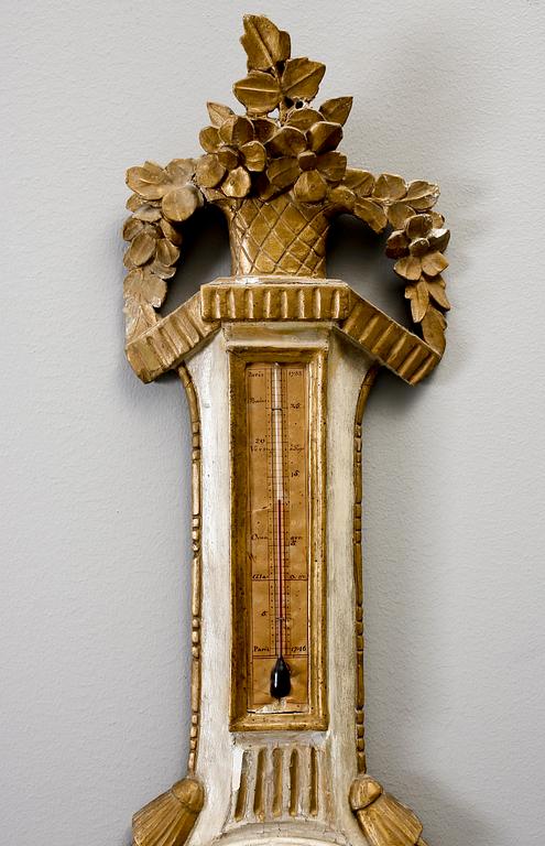 BAROMETERFODRAL, trä, 1700-tal.