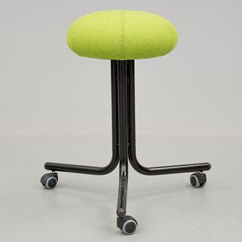 SKRIVBORDSSTOL, "Globe one", Peter Opsvik, Stokke Fabriker AB, Norge, 2011.
