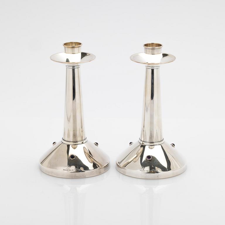 Tage Göthlin, candlesticks, a pair, silver with amethysts, Tesi, Gothenburg, 1965.