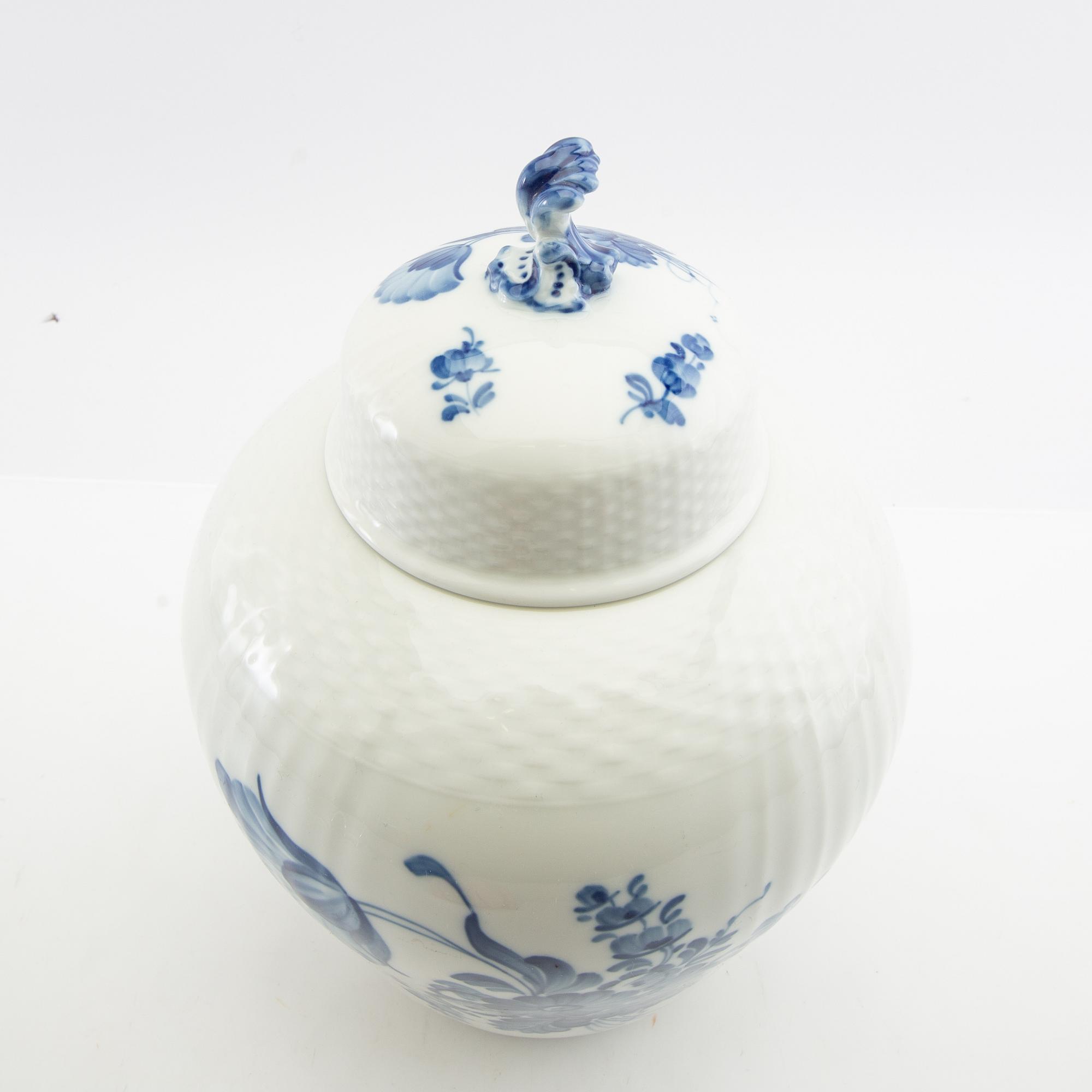 Lockurna Royal Copenhagen Danmark 1900-talets mitt/andra hälft porslin.