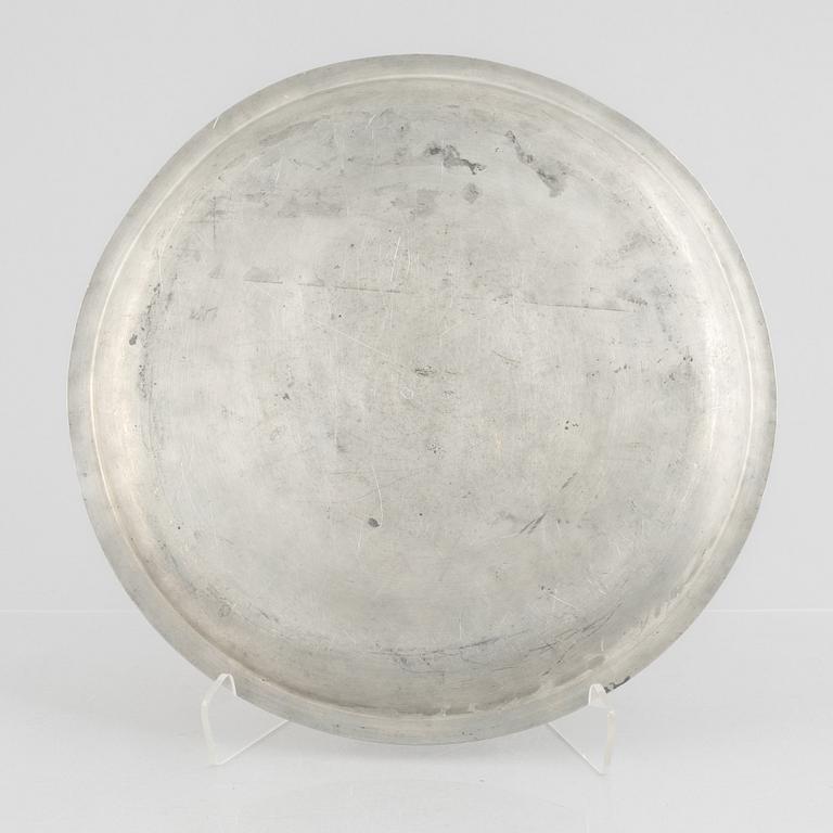 A pewter dish, Firma Svenskt Tenn, Stockholm 1941.