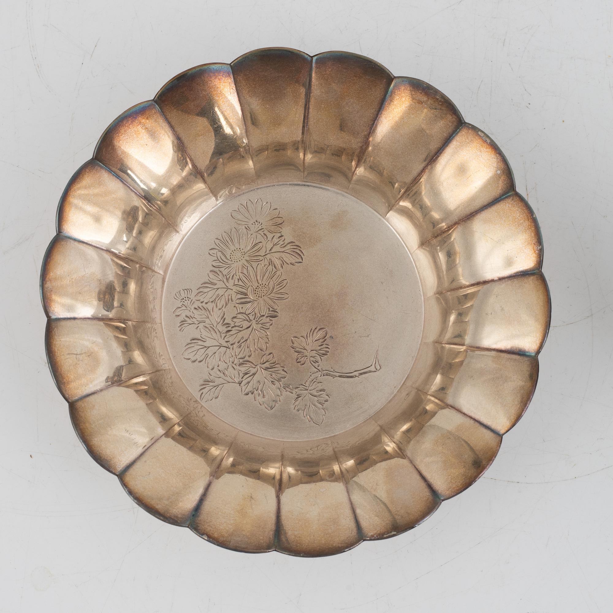 A silver tea caddie and bowl, China, 19th-20th century.