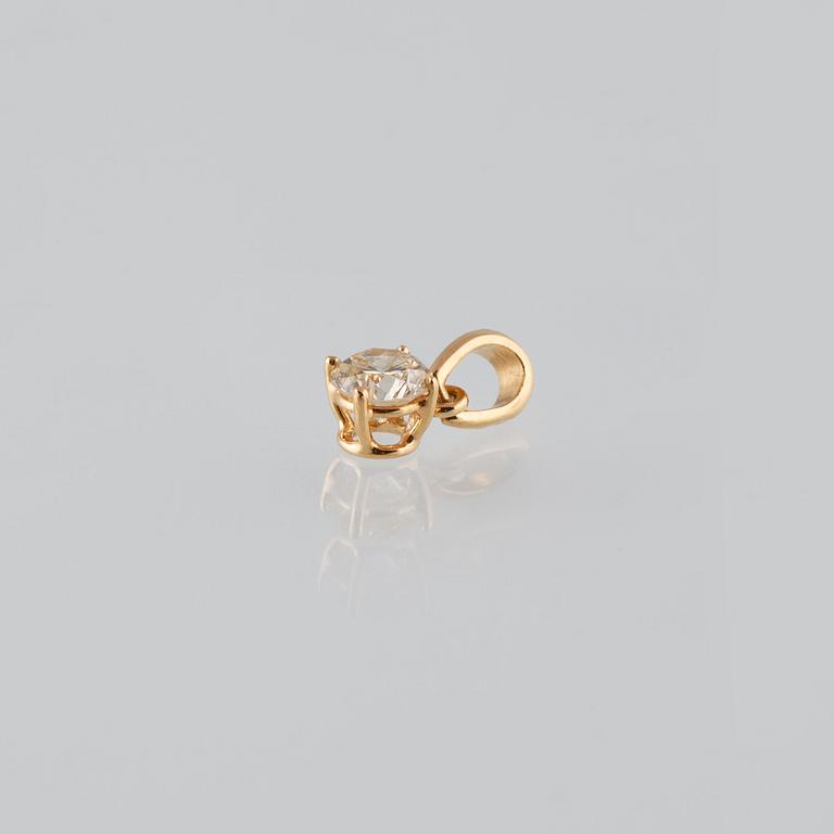 HÄNGE, 18K guld med briljantslipad diamant 0.50 ct. Vikt 0,6 gram.
