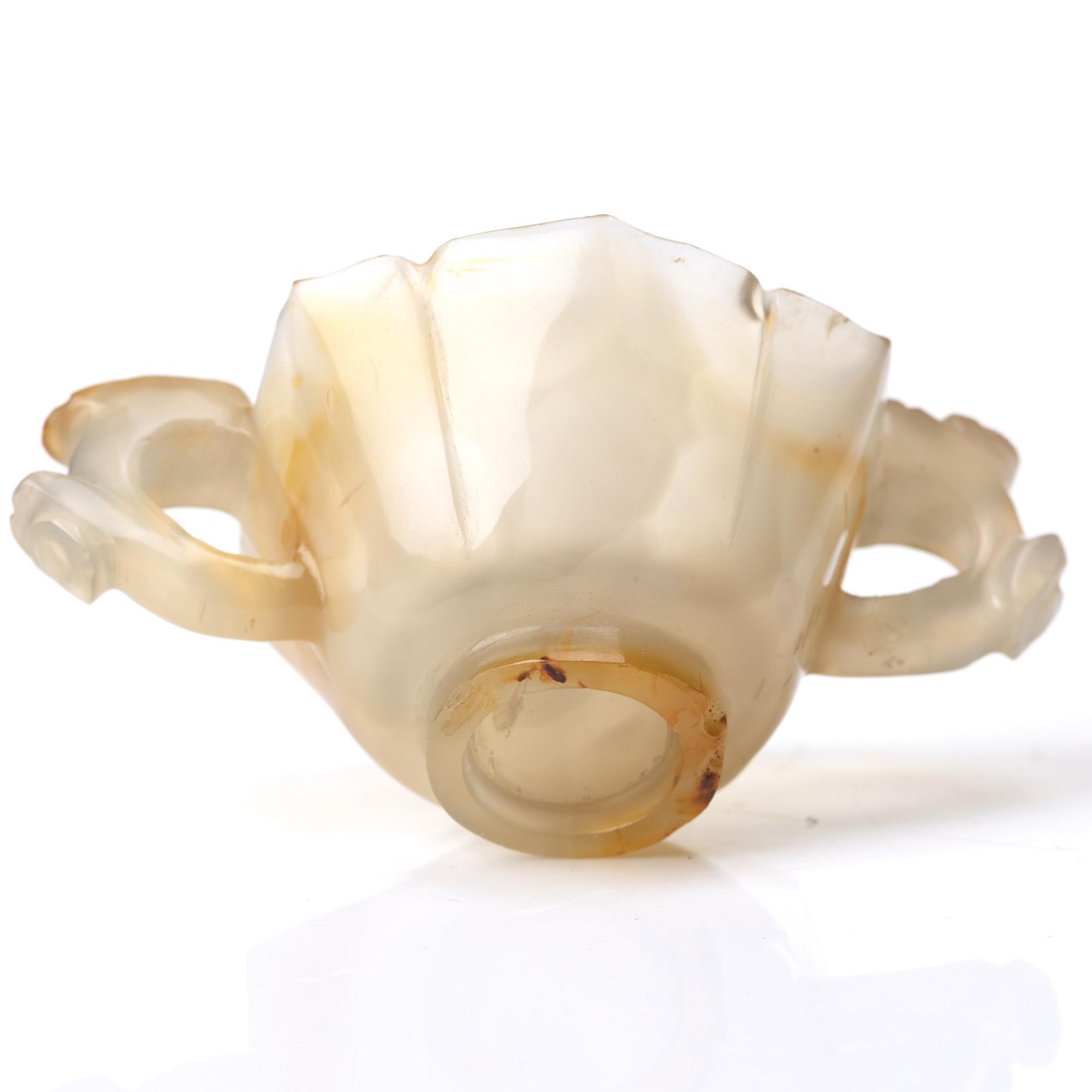 Two agathe cups and a censer with cover, Qing dynasty.