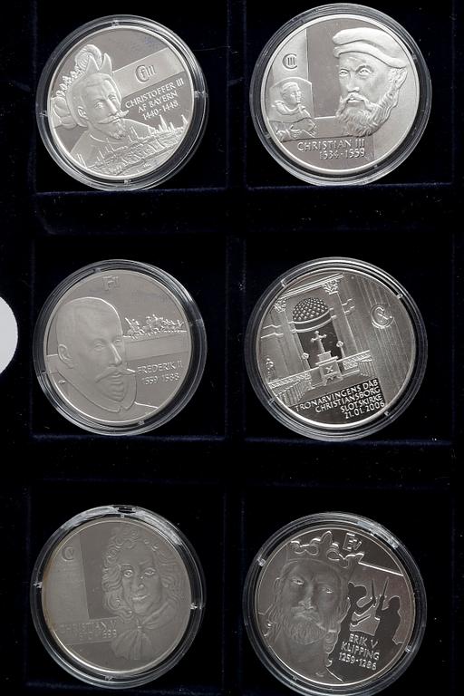 Medaljer 22 st "Danska regenter" silver 1900-talets senare del.