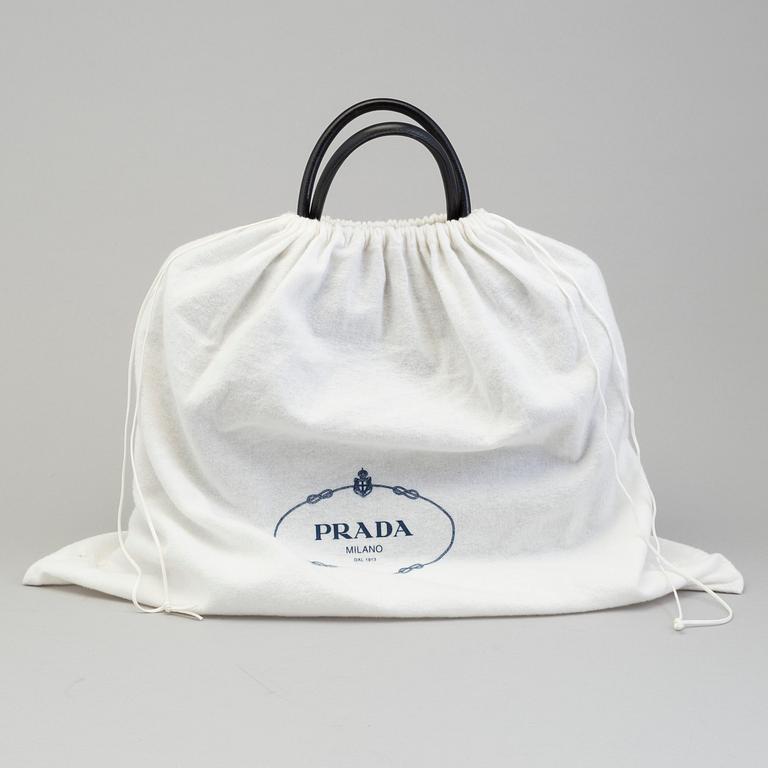 VÄSKA, Prada.