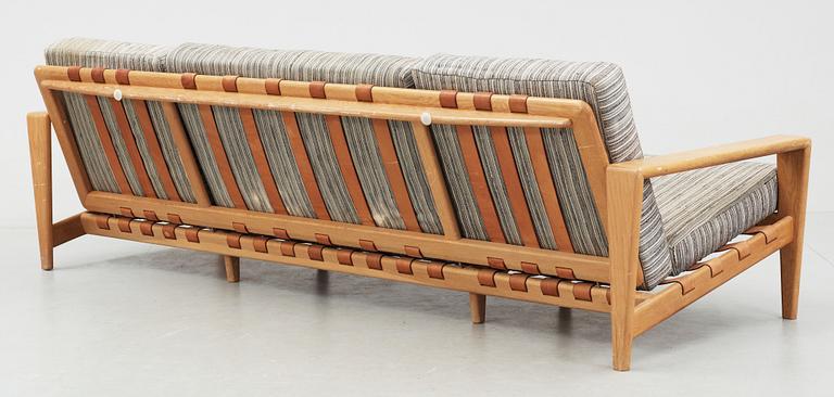 SOFFA, formgiven av Svante Skogh för Säfle Möbelfabrik, 1900-tal.
