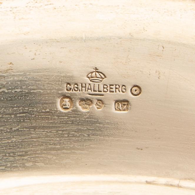 A Swedish 20th century silver plate mark of CG Hallberg Stockholm 1918 weight 469 grams.