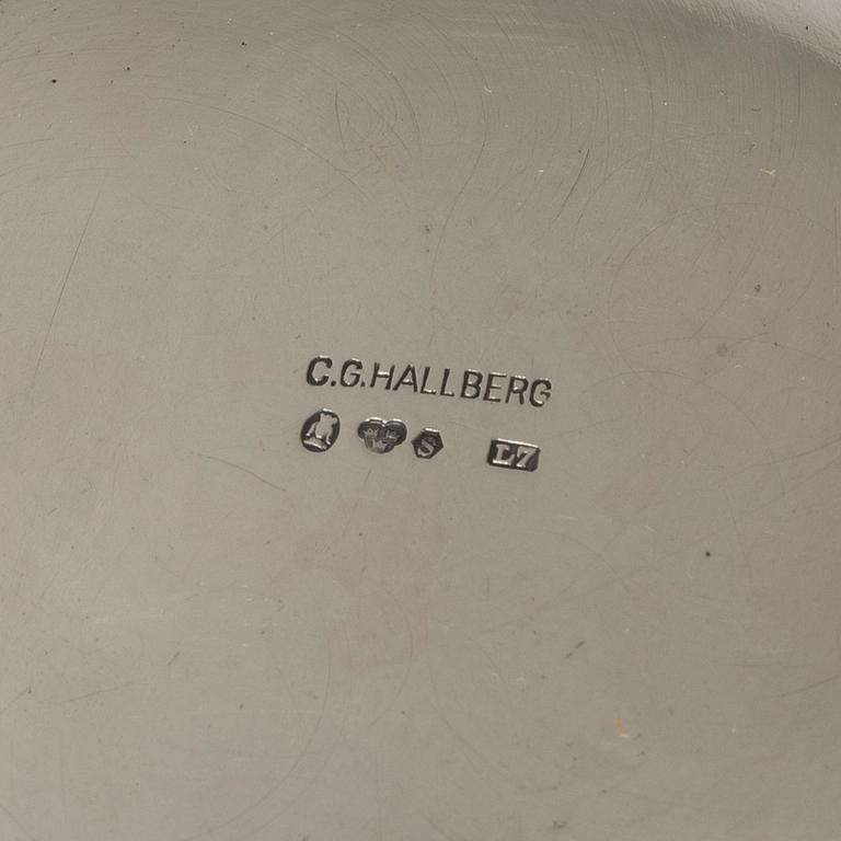 C.G. Hallberg, Coffee service, 3 pieces, silver, Stockholm 1913.