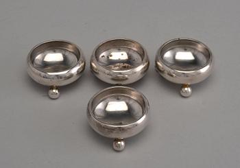 4 SALT CELLARS, 84 silver. I. Janitskij, St Petersburg 1880 s. Weight 170 g.