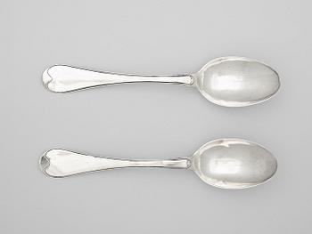 1055. A pair of Swedish 19th century silver serving-spoons, marks of Henrik Johan Ljungqvist, Kristianstad 1820.