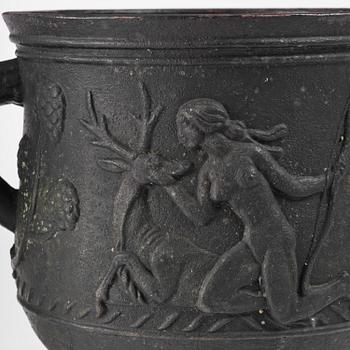 Ivar Johnsson, trädgårdsurnor, ett par, "Diana", Näfveqvarns bruk, Swedish Grace.