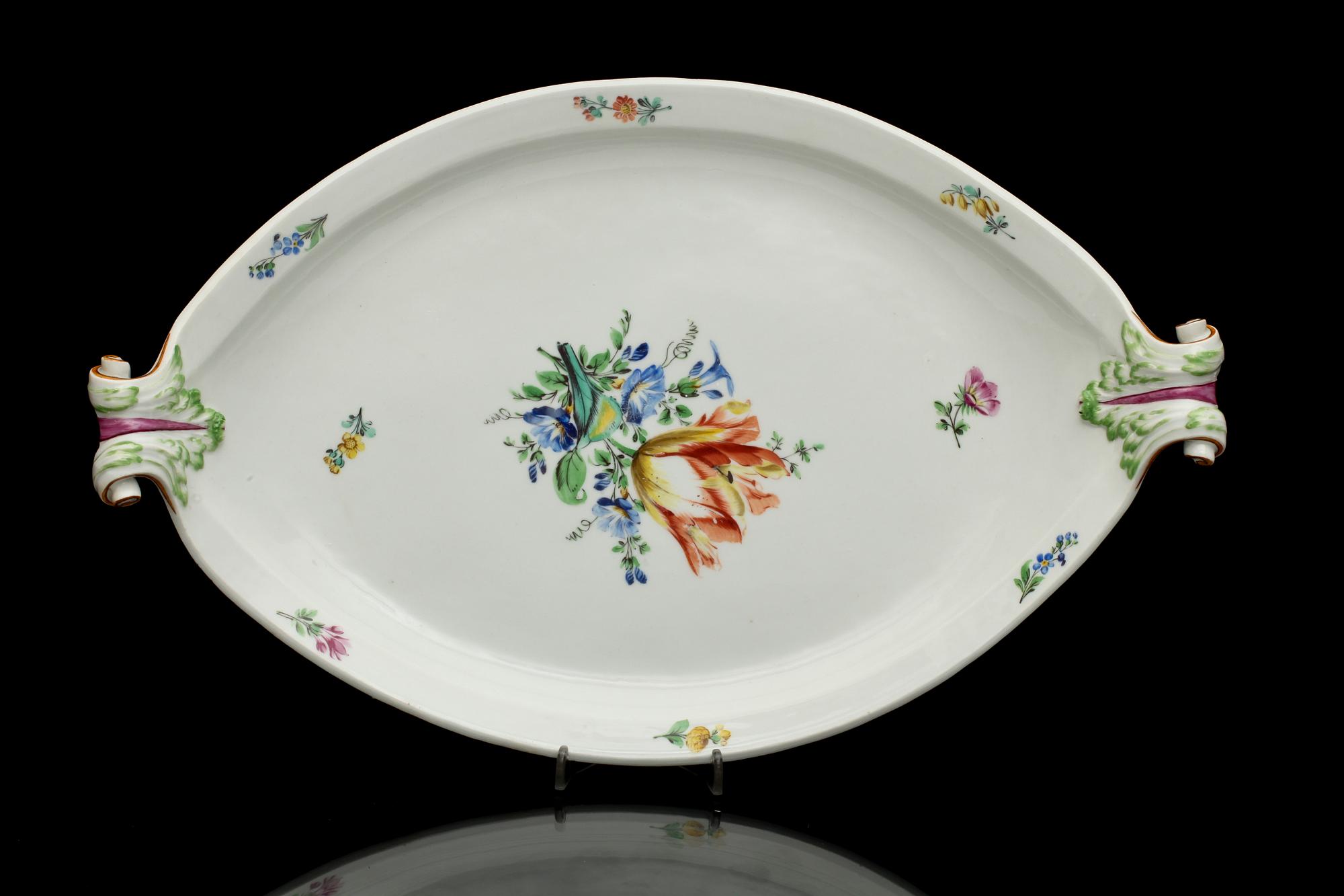 SERVERINGSFAT, porslin, Meissen, Marcolinis period, omkring 1800.