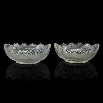 A set of three cut glass bowls, England, 19th Century.