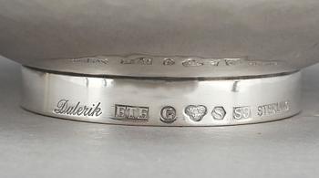 SKÅLAR, 2st, silver respektive sterling, bland annat Eric Löfman, KG Markström, Uppsala, 1985. Vikt ca 565g.