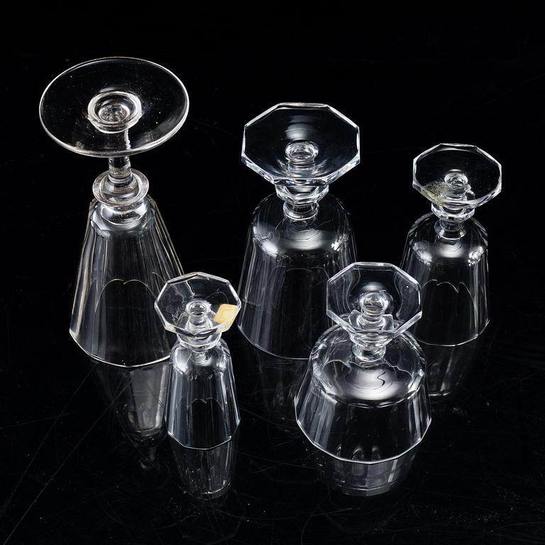 ELIS BERGH, a 'Karlberg' part glass service, Kosta (67 pieces).