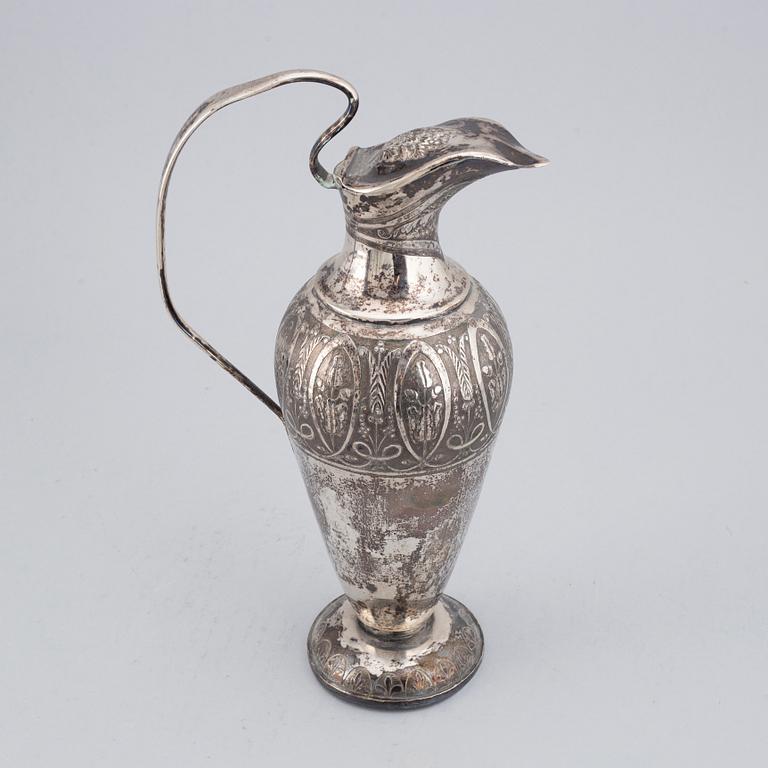 Au Austrian early 20th century silver wine charger.