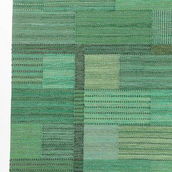 Marianne Richter, matta, "Fasad, grön II", rölakan, ca 276 x 187 cm, signerad AB MMF MR.