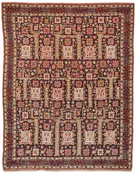 179. Märta Måås-Fjetterström, A CARPET, "Svarta trädgårdsmattan", knotted pile, ca 384-385,5 x 289-303 cm, signed MMF.