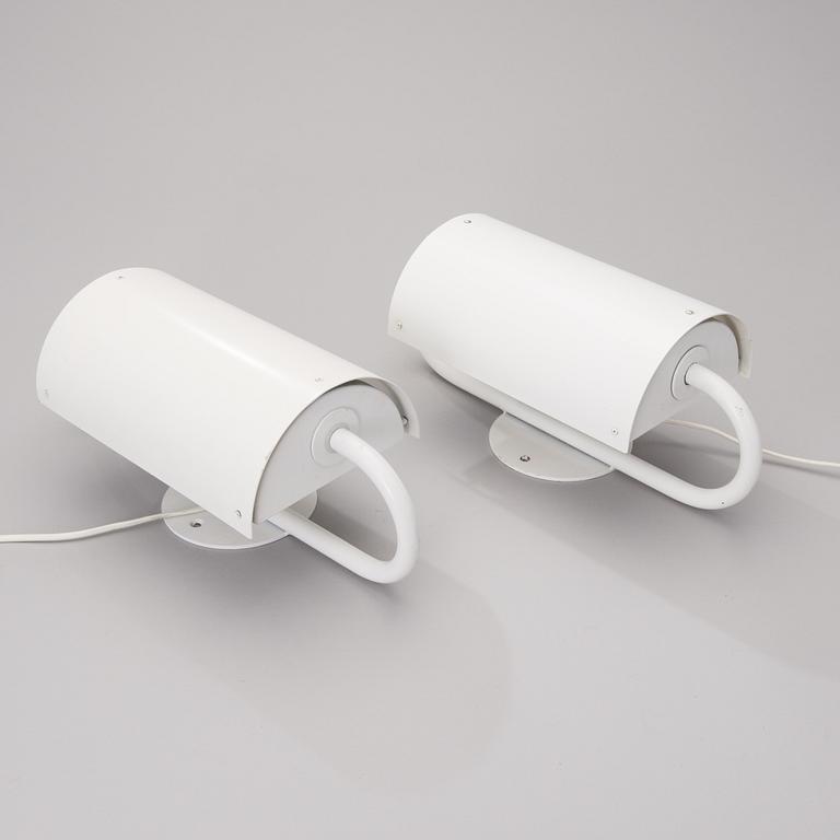 A pair of wall lights of model BS 912. Artek. Designed in 1976.